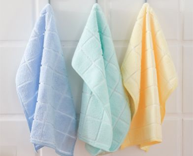 Is Microfiber Towels Good for Your Hair?